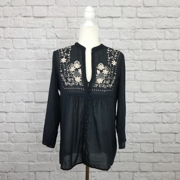Joie Tops - Joie black white embroidered long sleeve tunic top